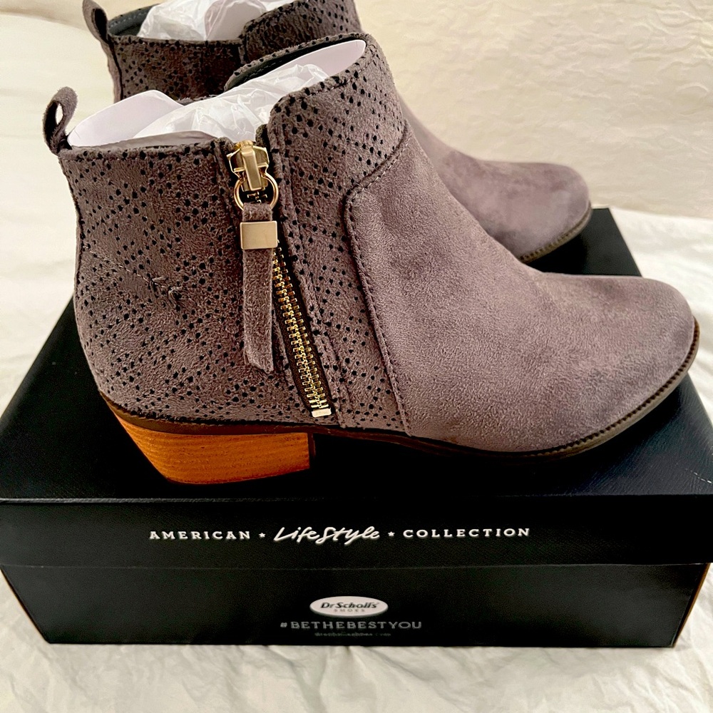 NIB Dr Scholl’s Brianna Ankle Boot Gray/Dark Shadow MM Material Size 7M